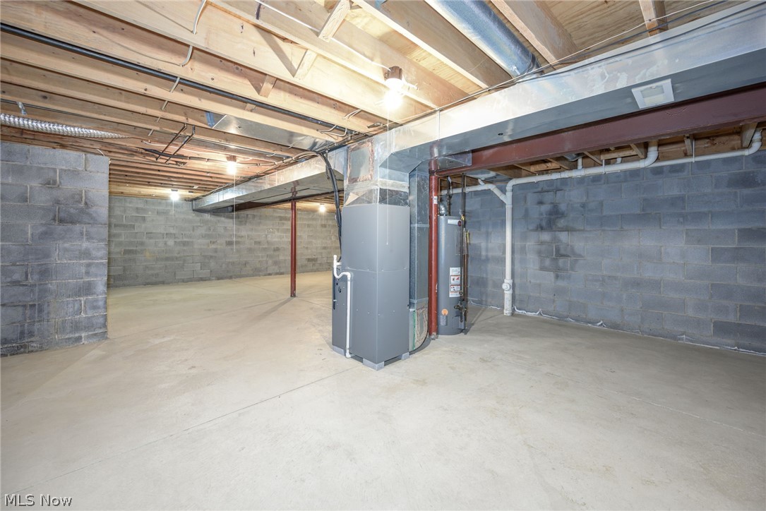 2036 Jennifer Street Akron OH 44313