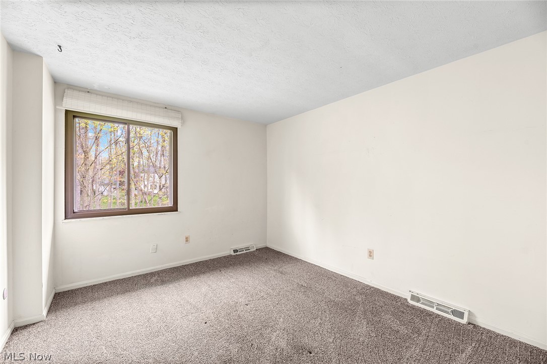 17620 Eastbrook Trail Chagrin Falls OH 44023