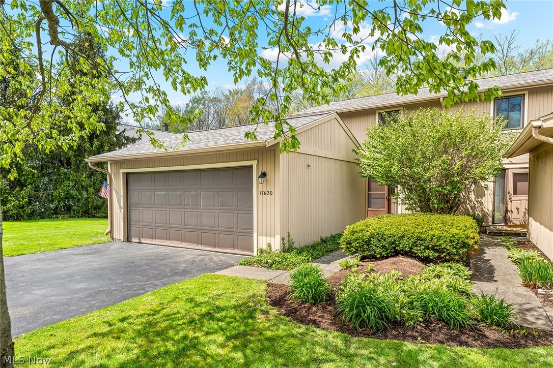 17620 Eastbrook Trail Chagrin Falls OH 44023