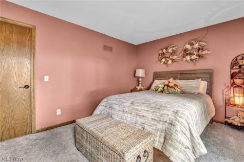 6131 Cedar Lane NW Canton OH 44708