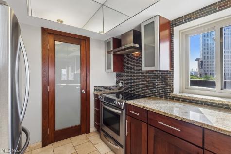1444 W 10th Street Cleveland OH 44113