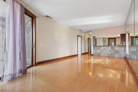 1444 W 10th Street Cleveland OH 44113
