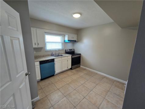 31603 N Marginal Road Willowick OH 44095