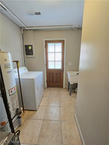 31603 N Marginal Road Willowick OH 44095