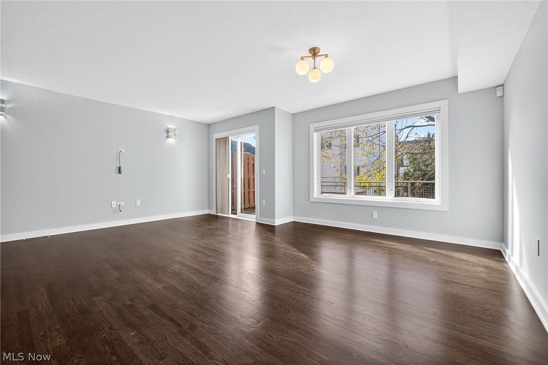 2282 W 5th Street Cleveland OH 44113