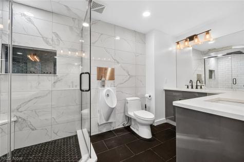2282 W 5th Street Cleveland OH 44113