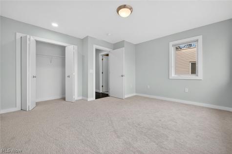 2282 W 5th Street Cleveland OH 44113