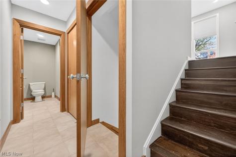 2282 W 5th Street Cleveland OH 44113