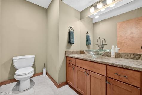 2282 W 5th Street Cleveland OH 44113