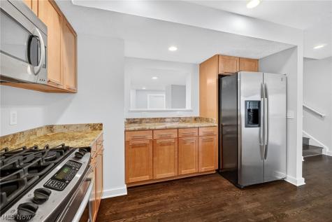 2282 W 5th Street Cleveland OH 44113