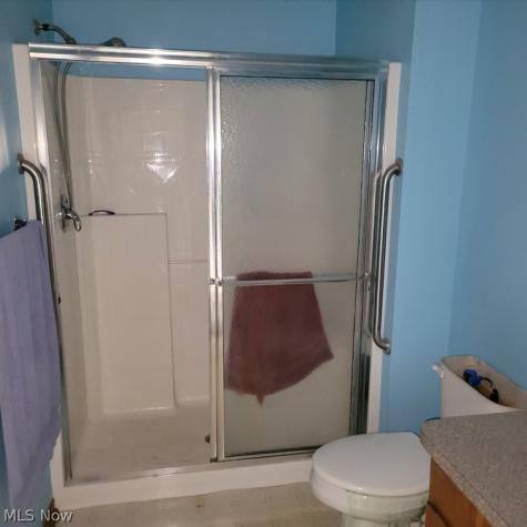 302 W Glen Elyria OH 44035