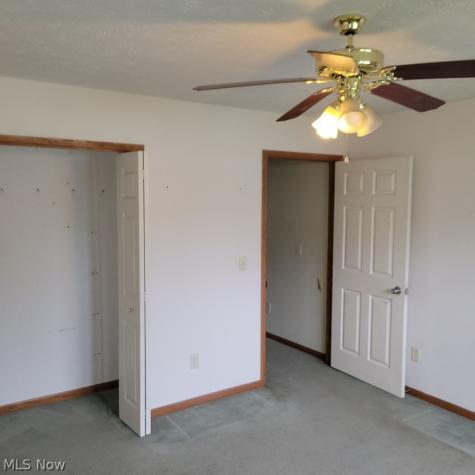 302 W Glen Elyria OH 44035