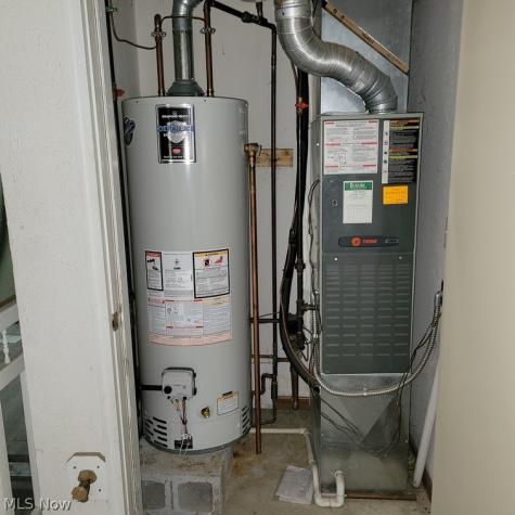 302 W Glen Elyria OH 44035