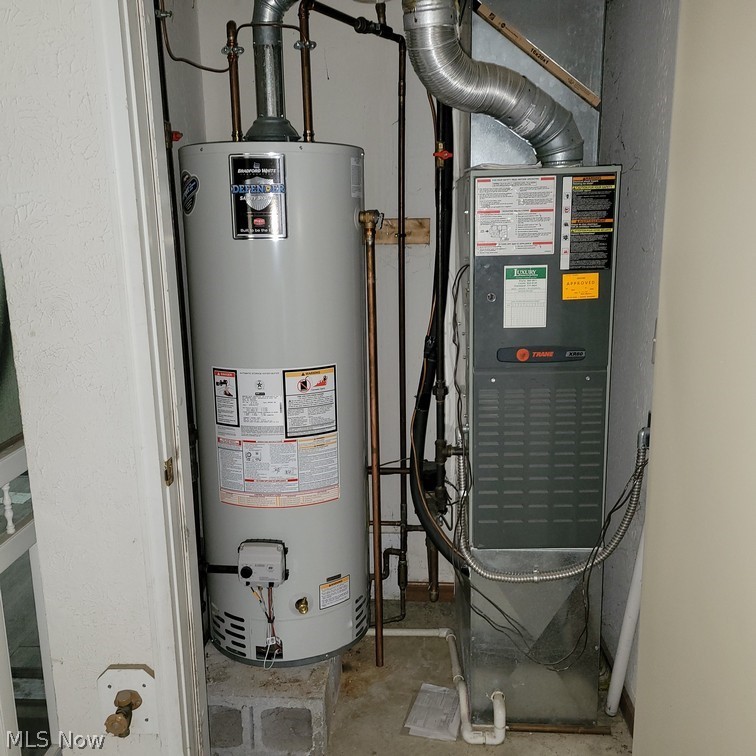 302 W Glen Elyria OH 44035