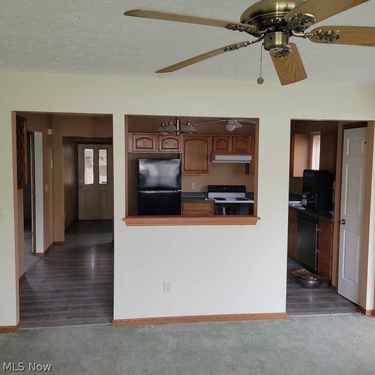 302 W Glen Elyria OH 44035
