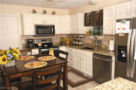 24577 Meadow Lane Olmsted Falls OH 44138