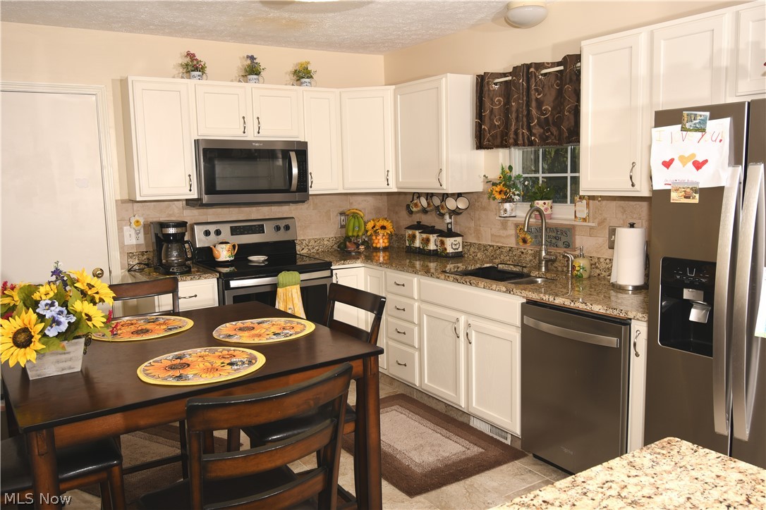 24577 Meadow Lane Olmsted Falls OH 44138