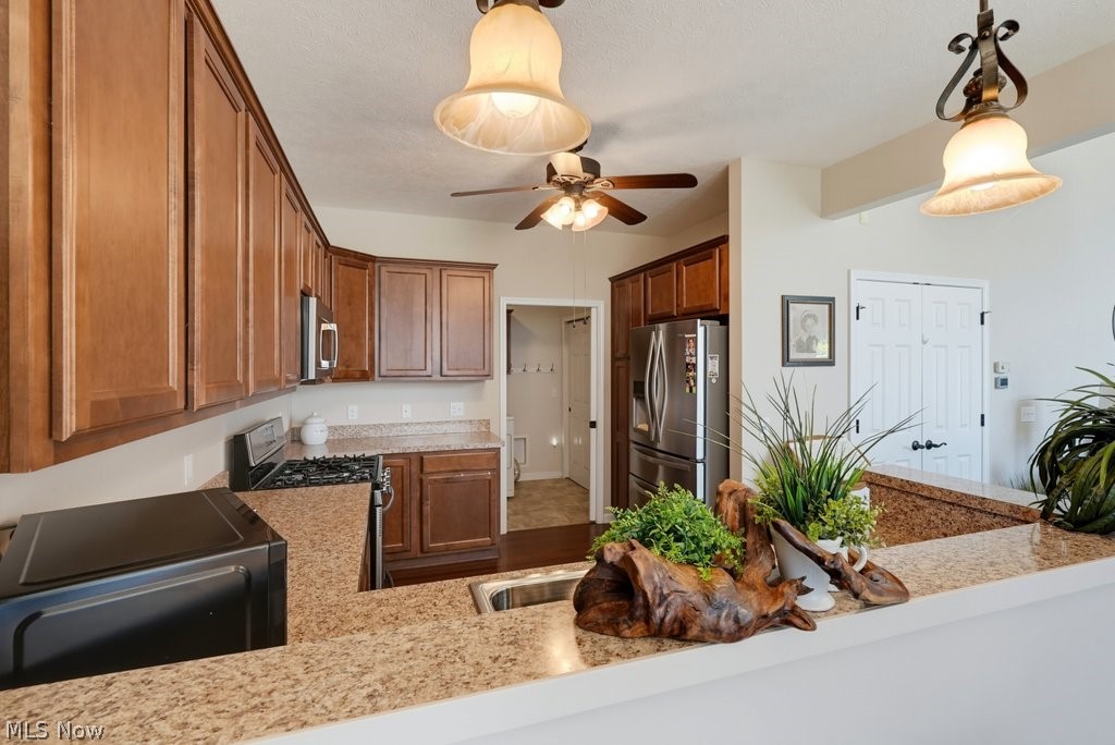 568 Hyannis Port Circle Avon Lake OH 44012