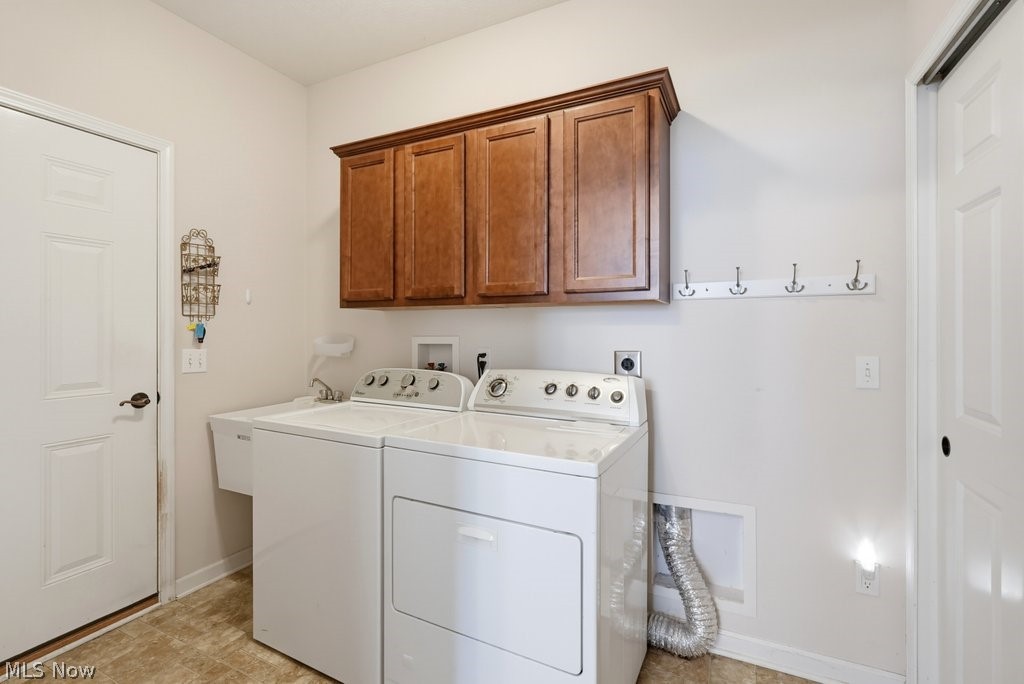 568 Hyannis Port Circle Avon Lake OH 44012