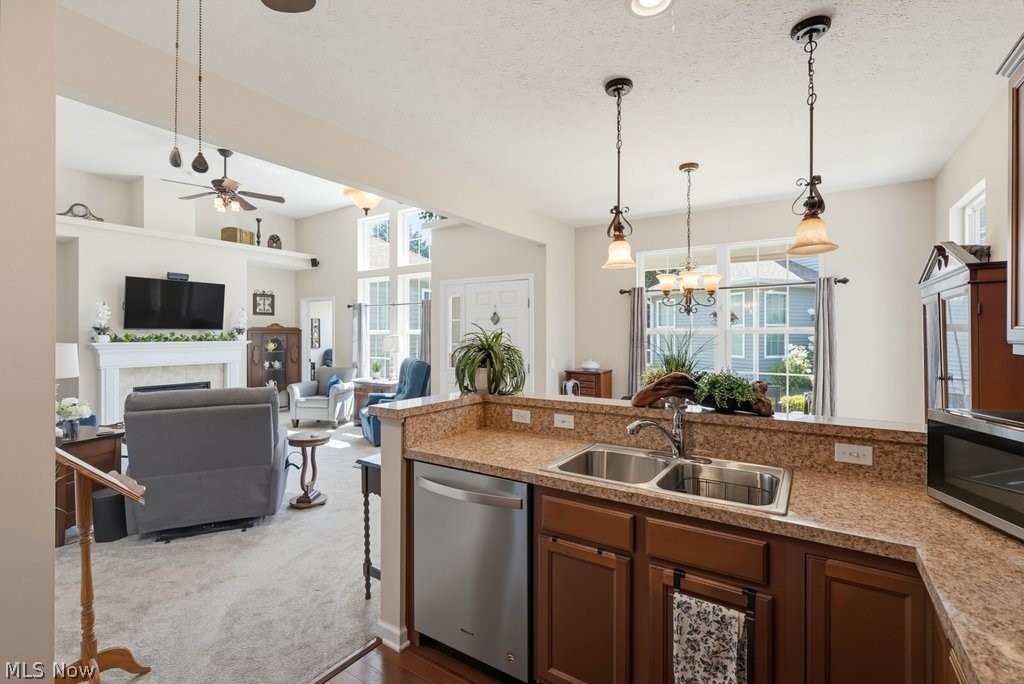 568 Hyannis Port Circle Avon Lake OH 44012