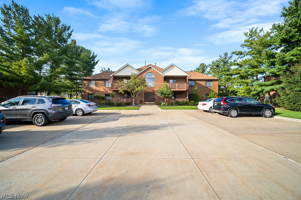 8665 Scenicview Drive Broadview Heights OH 44147
