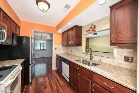 879 Hampton Ridge Drive Akron OH 44313