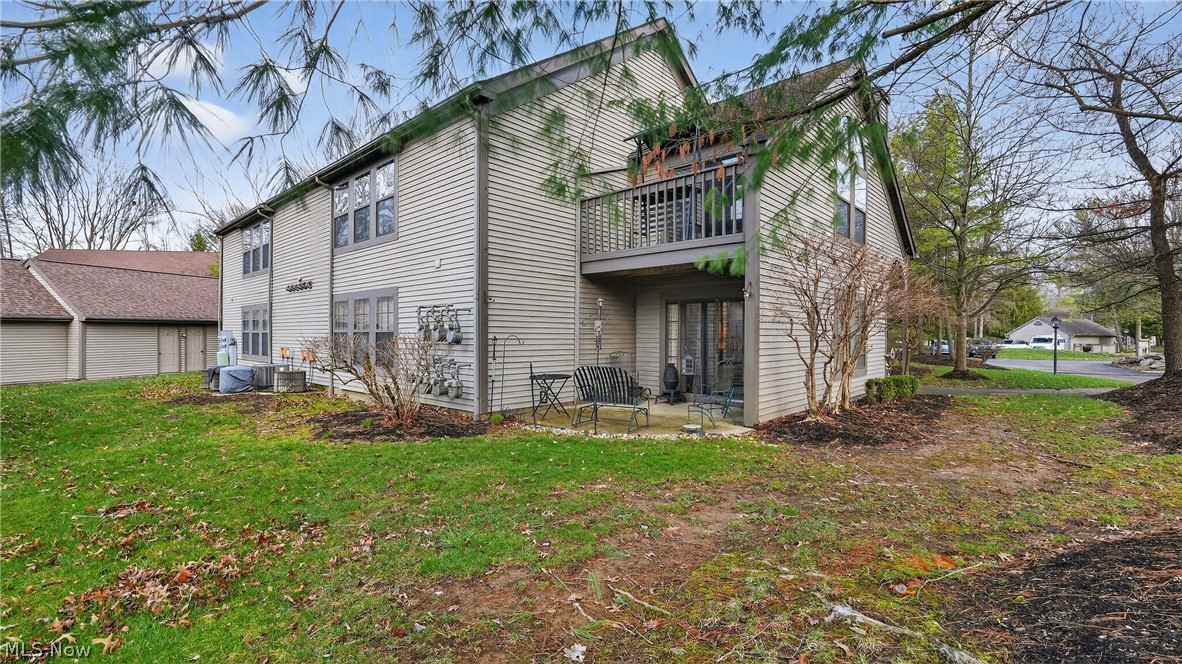 1123 Red Tail Hawk Boardman OH 44512