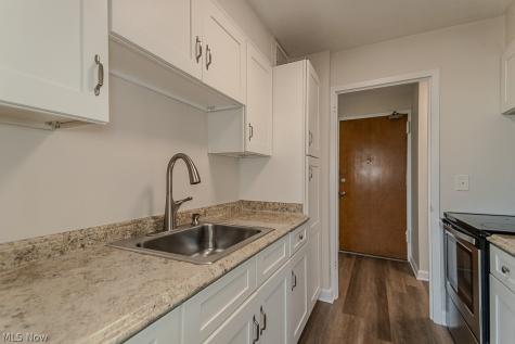 11850 Edgewater Drive Lakewood OH 44107