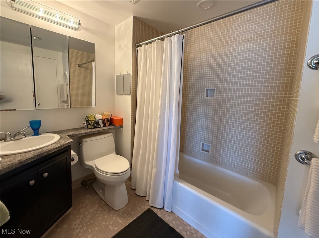 1 Bratenahl Place Bratenahl OH 44108