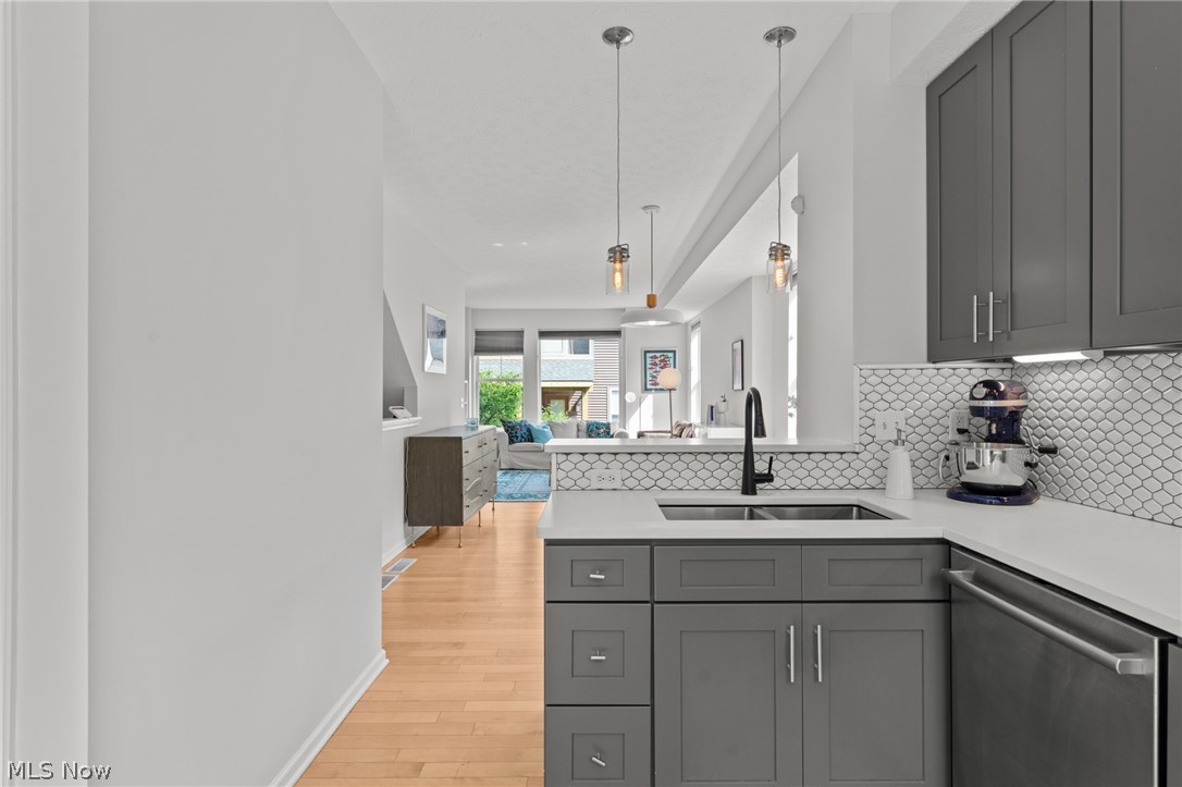 3901 Vine Court Cleveland OH 44113