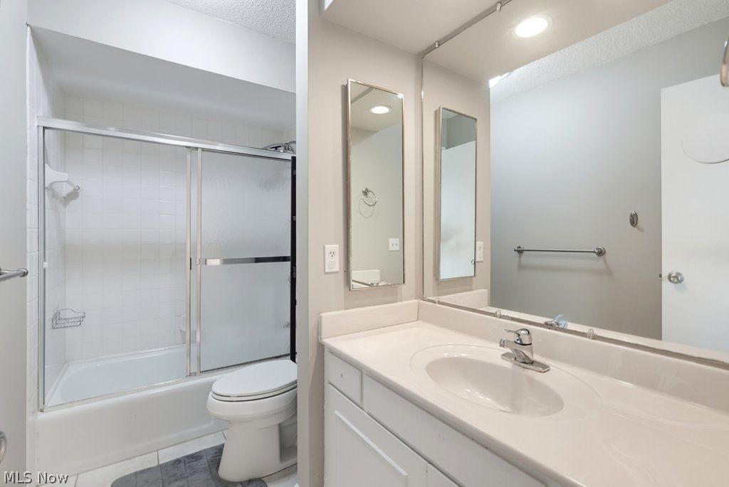 740 Spafford Oval Sagamore Hills OH 44067