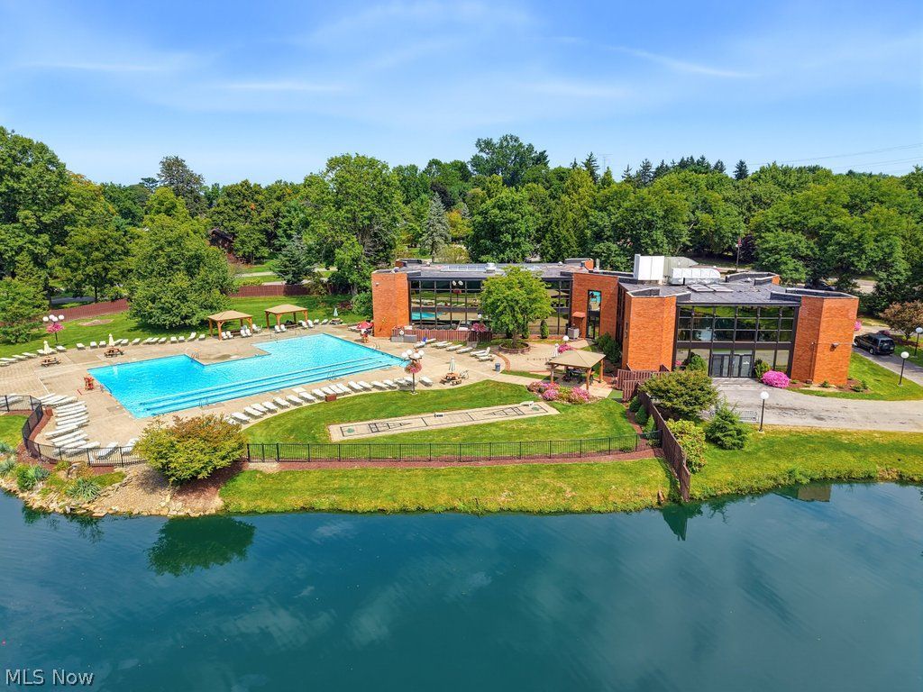 740 Spafford Oval Sagamore Hills OH 44067