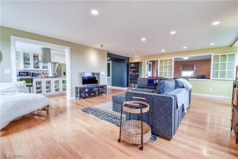 13800 Shaker Boulevard Cleveland OH 44120