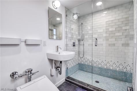 13800 Shaker Boulevard Cleveland OH 44120