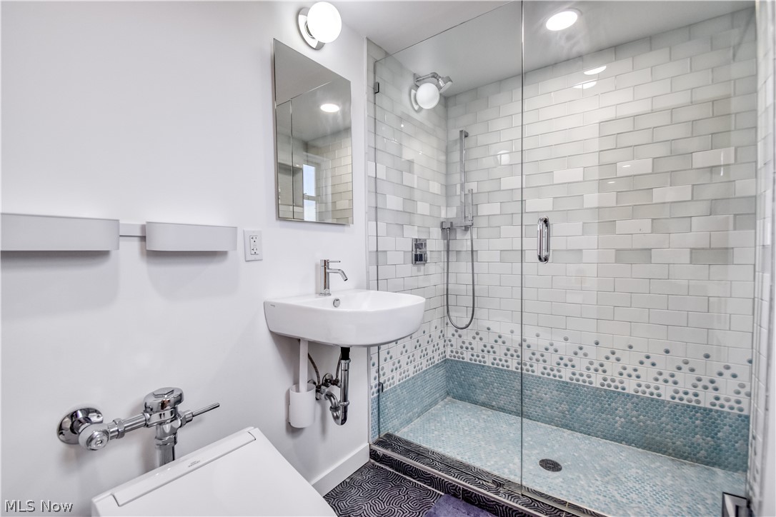 13800 Shaker Boulevard Cleveland OH 44120