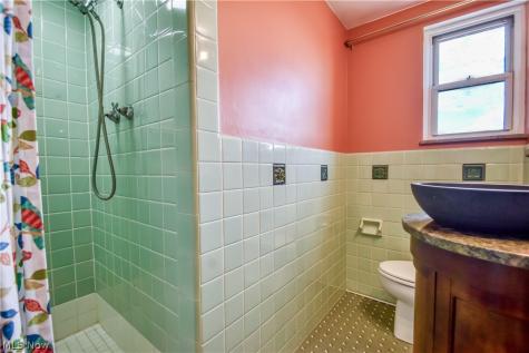 13800 Shaker Boulevard Cleveland OH 44120