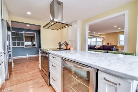 13800 Shaker Boulevard Cleveland OH 44120