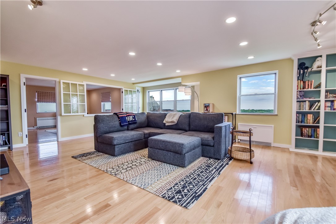 13800 Shaker Boulevard Cleveland OH 44120