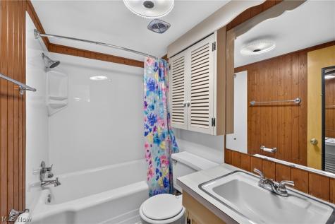 6965 Carriage Hill Drive Brecksville OH 44141