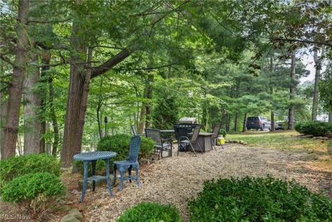 6965 Carriage Hill Drive Brecksville OH 44141