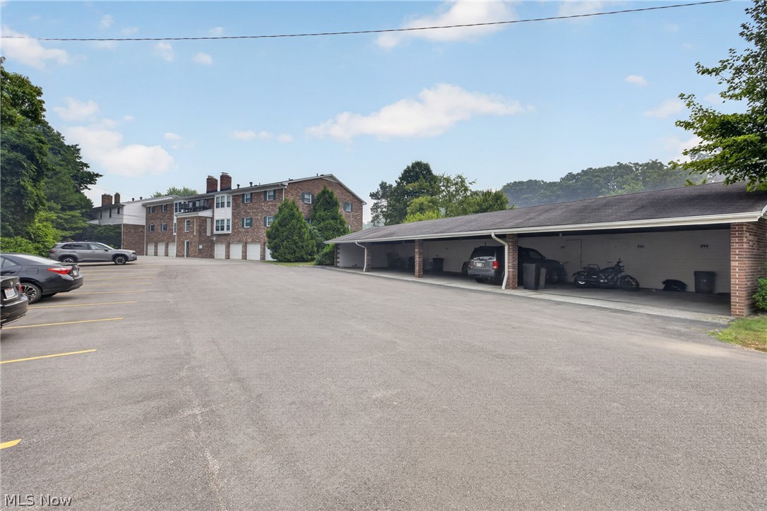6965 Carriage Hill Drive Brecksville OH 44141