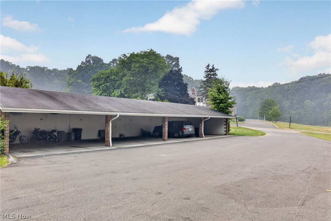 6965 Carriage Hill Drive Brecksville OH 44141