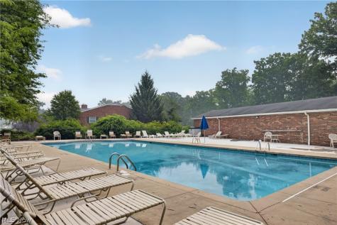 6965 Carriage Hill Drive Brecksville OH 44141