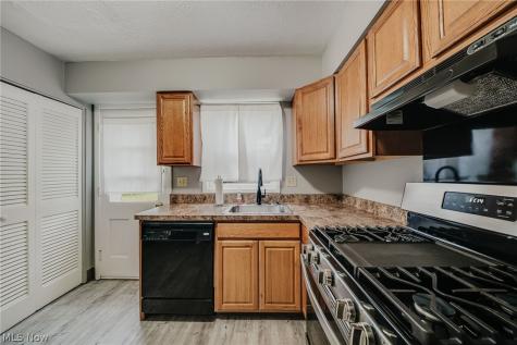 7191 Hart Street Mentor OH 44060