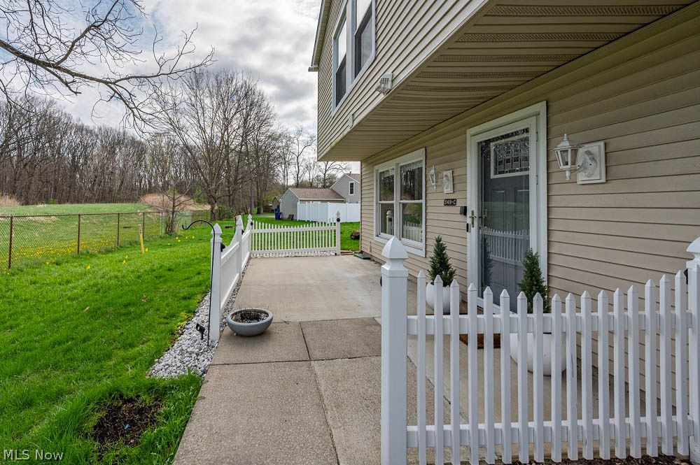 3149 Ivy Hill Circle Cortland OH 44410
