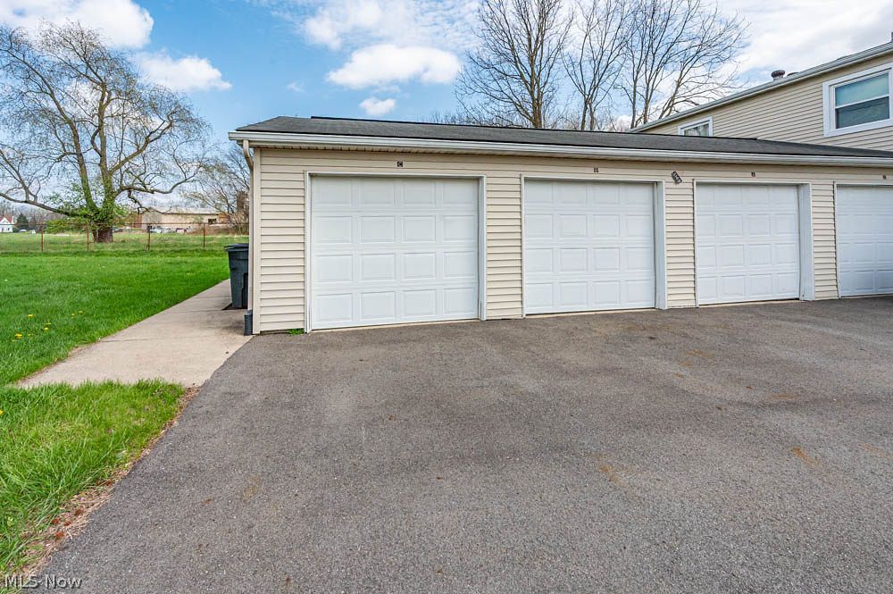 3149 Ivy Hill Circle Cortland OH 44410