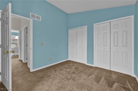 833 Overlook Ridge Drive Cleveland OH 44109