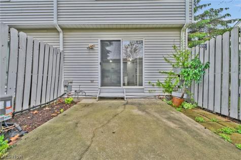 833 Overlook Ridge Drive Cleveland OH 44109