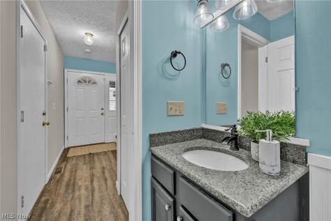 833 Overlook Ridge Drive Cleveland OH 44109