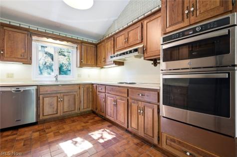 815 Brick Mill Run Westlake OH 44145